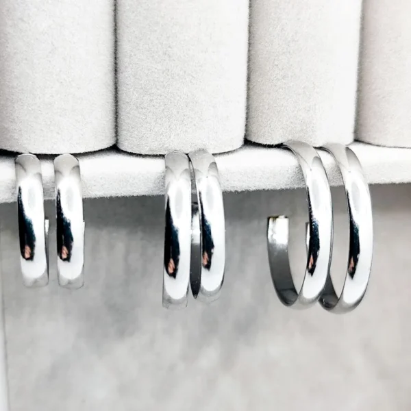 Trio de argolas versáteis em aço inoxidável